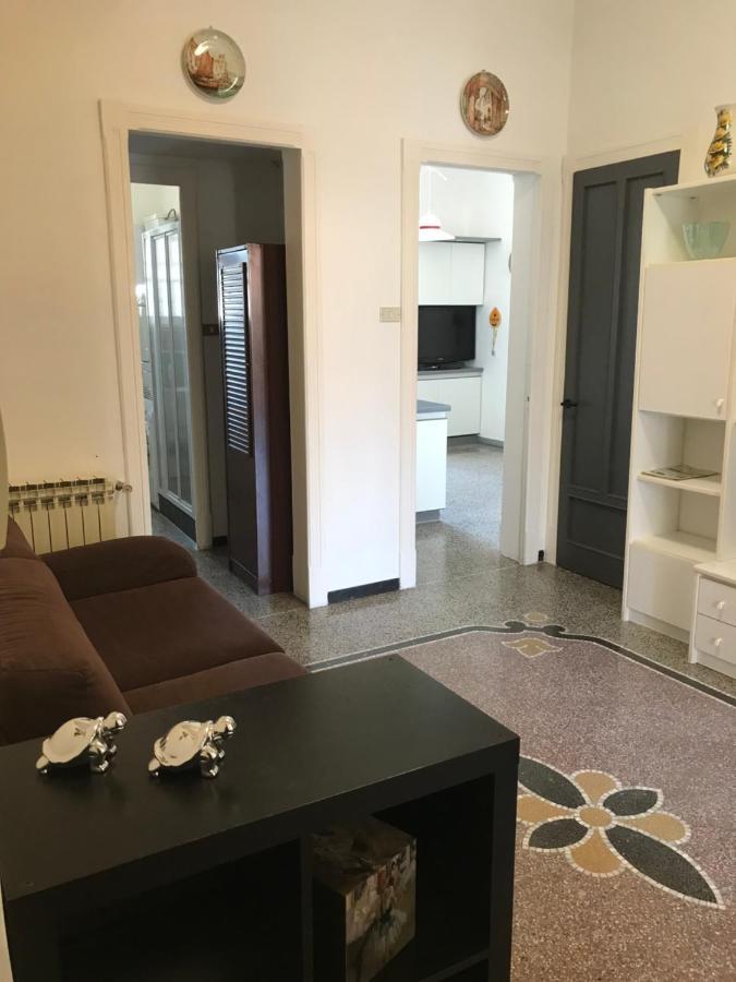 Appartamento Davanti Al Mare Савона Екстериор снимка